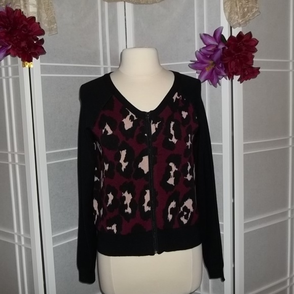 Romeo&Juliet Couture Animal Print LS Sweater-Large - Picture 3 of 8